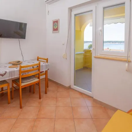 Lovely In Rab With Wifi Apartamento Rab Town
