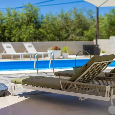Lovely In Rab With Wifi Apartamento