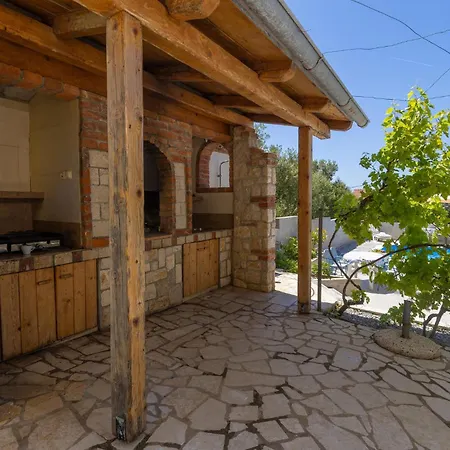 Apartamento Lovely In Rab With Wifi *