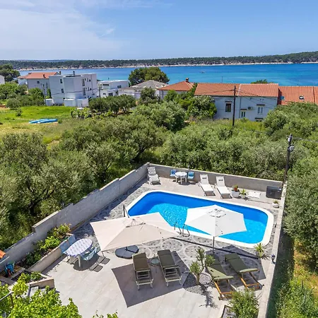 Apartment Lovely In Rab With Wifi *